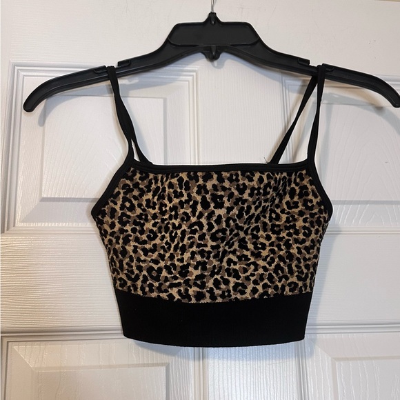 FABLETICS 2 piece Seamless Cheetah Print Set with bralette and Pants Size Small - Picture 10 of 11